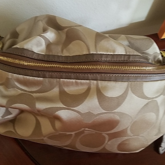 Coach taupe signature hobo bag - Picture 4 of 8